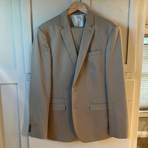 Brand New Express Tan Suit (jacket 40R / pants w31/30)